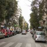 Scendiamo dunque per via Carafa raggiungendo viale Salandra, trafficata arteria alberata che costeggia sulla sinistra la parte pi� antica del quartiere